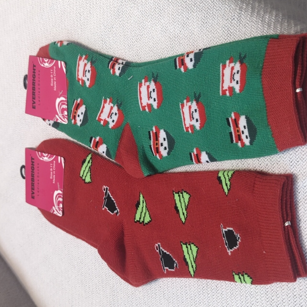 NWT Everbright Christmas socks